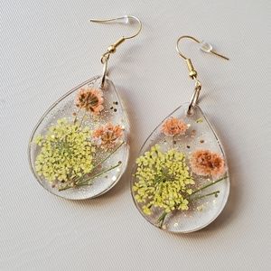 Handmade wildflower pressed flower gold sparkle teardrop earrings